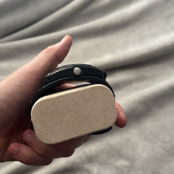 Guess leather men’s watch - Picture 2 of 2